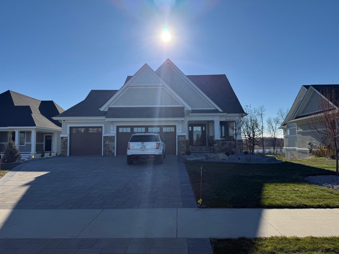 House in Chaska, Minnesota, United States 4 - 16648029