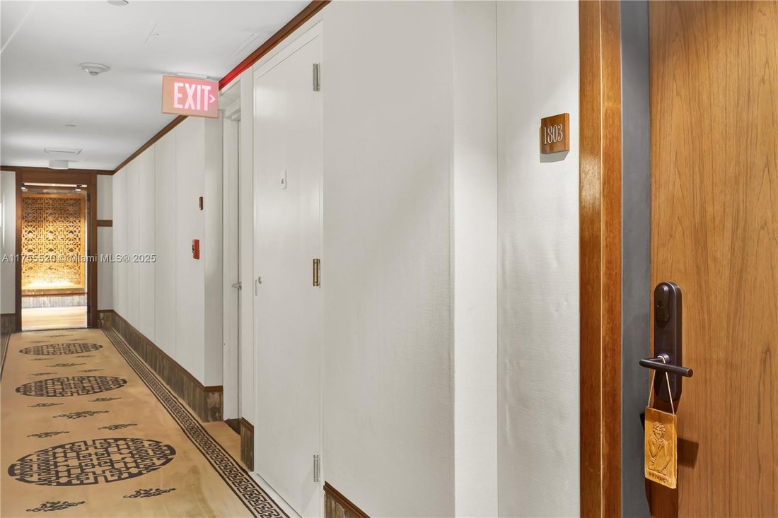 Condo in Miami Beach, Florida, United States 2 - 16636312