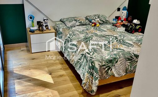 Aoc Côtes De Bourg Wine Château On 16 Hectares Ref 1029