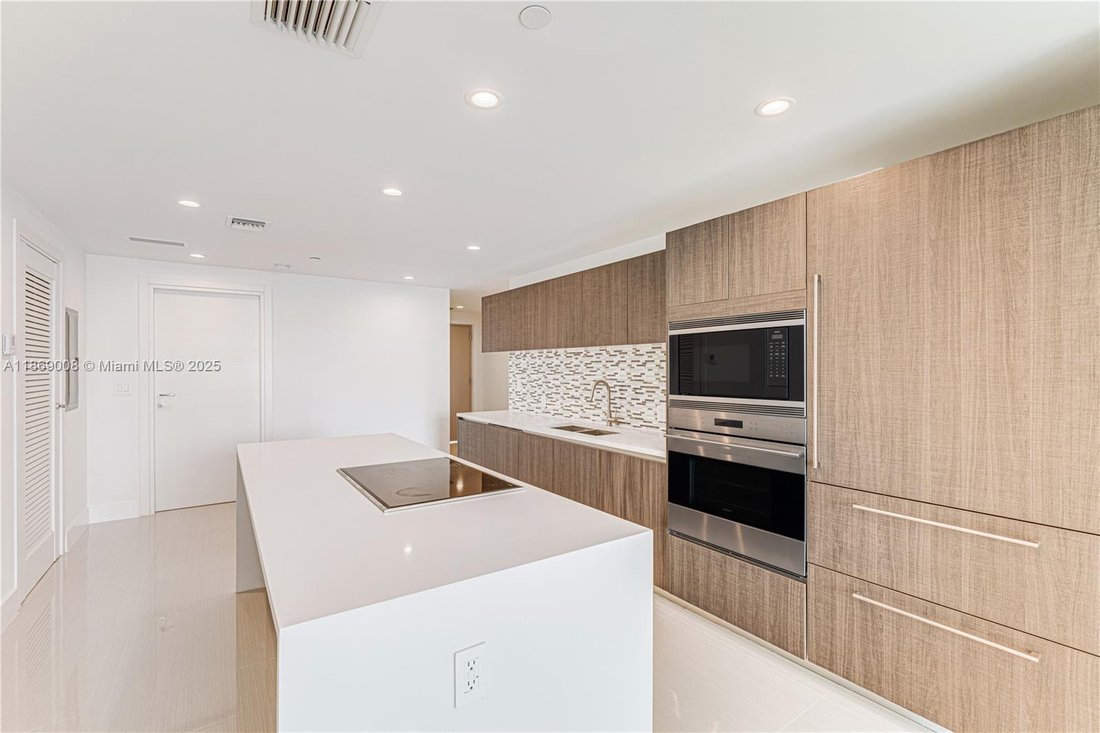 Condo in Bal Harbour, Florida, United States 5 - 16638397
