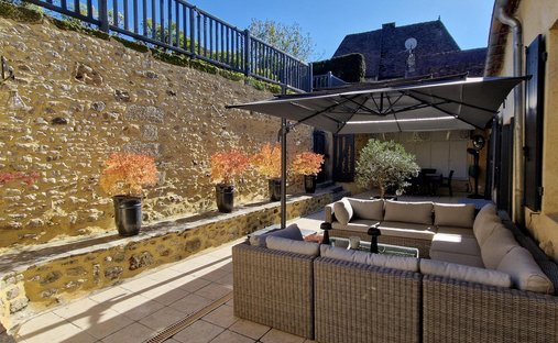 Castle for Sale in Le Bugue, Nouvelle-Aquitaine, France