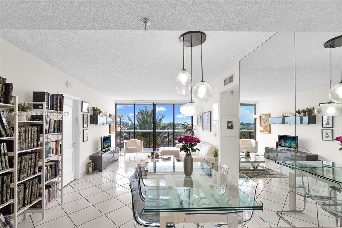 Condo in Bal Harbour, Florida, United States 3 - 16637778