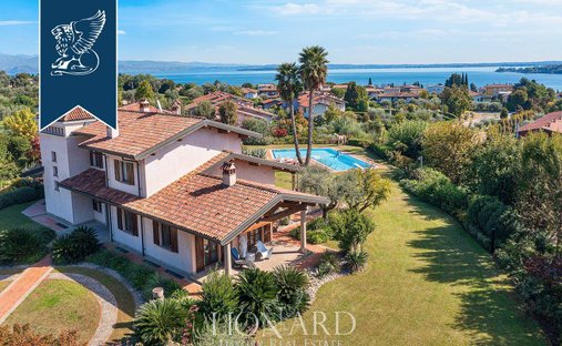 Villa in Hill Zone, Padenghe sul Garda, Lombardy 1