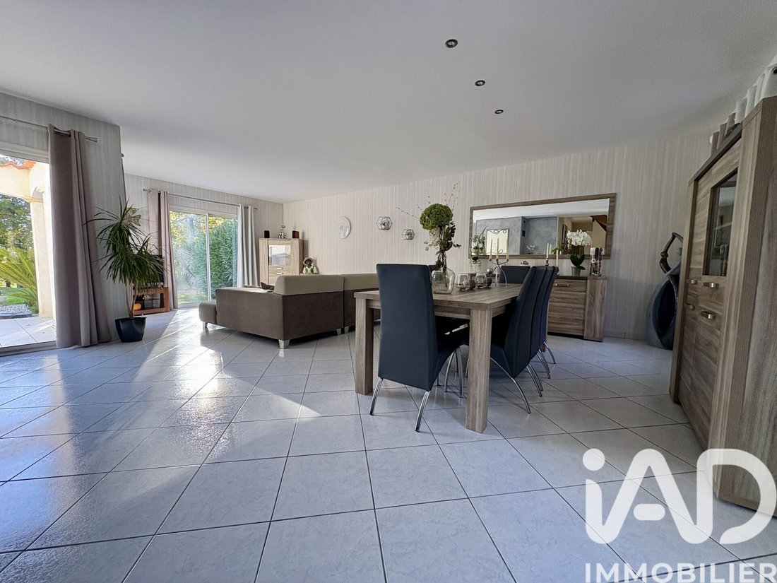 House in Breuillet, Nouvelle-Aquitaine, France 2 - 16631176