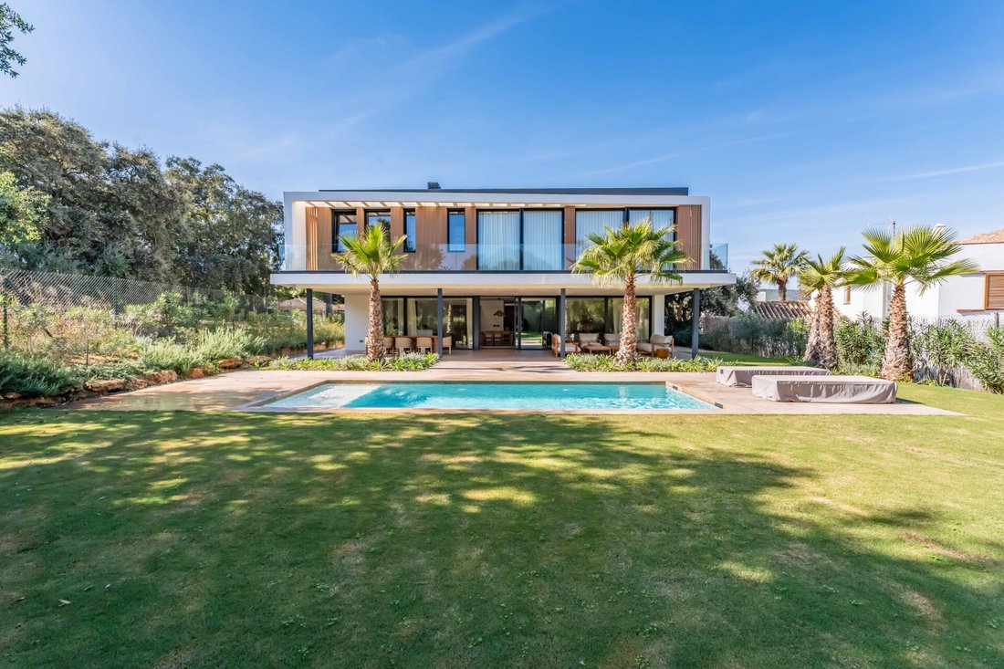 Villa in Sotogrande, San Roque, Andalusia 2 - 14286990