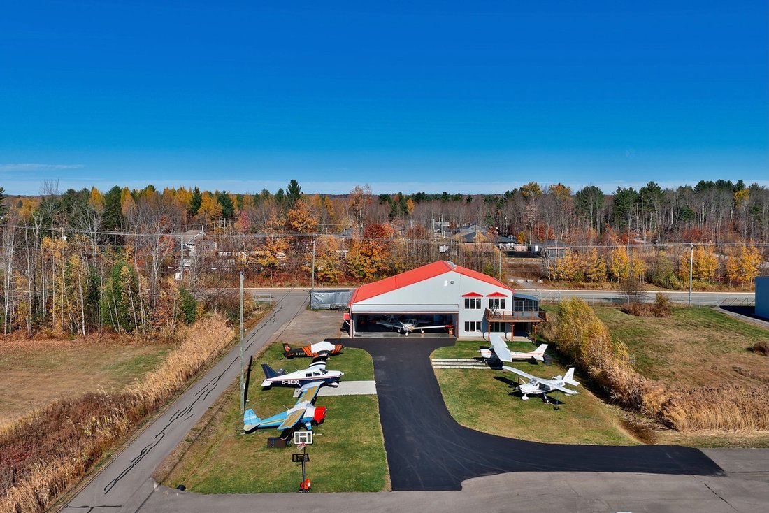 Lachute, Quebec, Canada 1 - 16648007