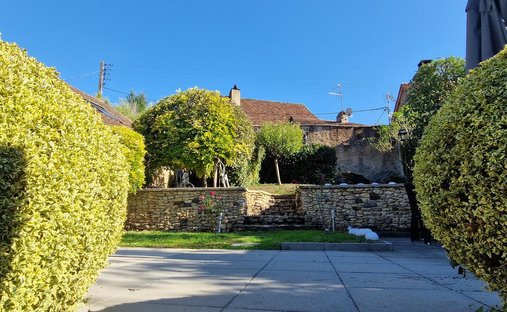 Castle for Sale in Le Bugue, Nouvelle-Aquitaine, France
