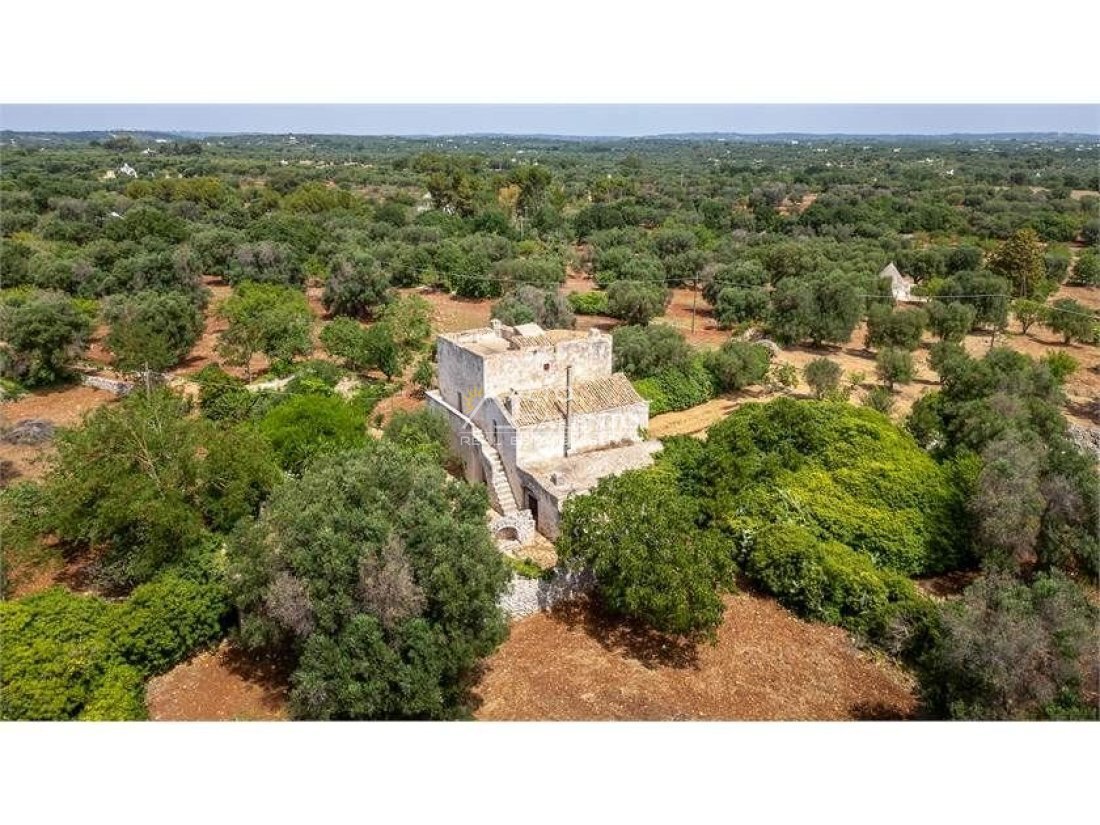 Estate in Ceglie Messapica, Apulia, Italy 1 - 16629696