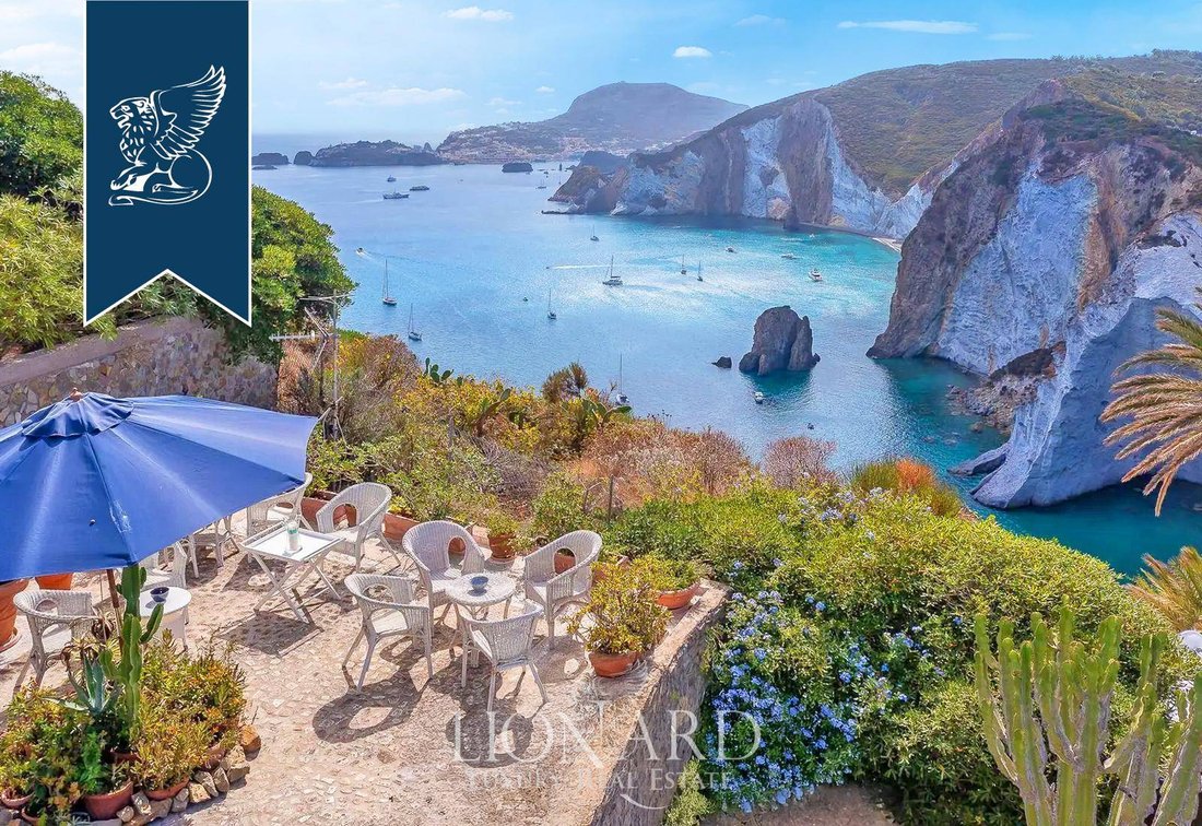 Villa in Ponza Island, Lazio, Italy 1 - 16635207