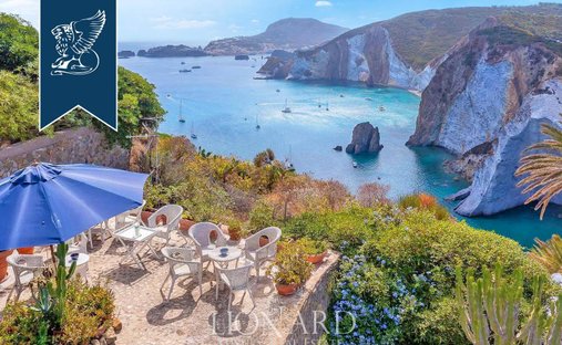 Villa in Ponza Island, Lazio, Italy 1