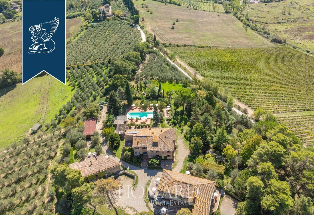 Villa in Monteriggioni, Tuscany, Italy 3 - 16634737