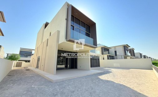 Villa in Dubai, Dubai, United Arab Emirates 1