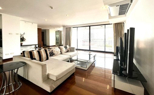 House in Bangkok, Krung Thep Maha Nakhon, Thailand 1