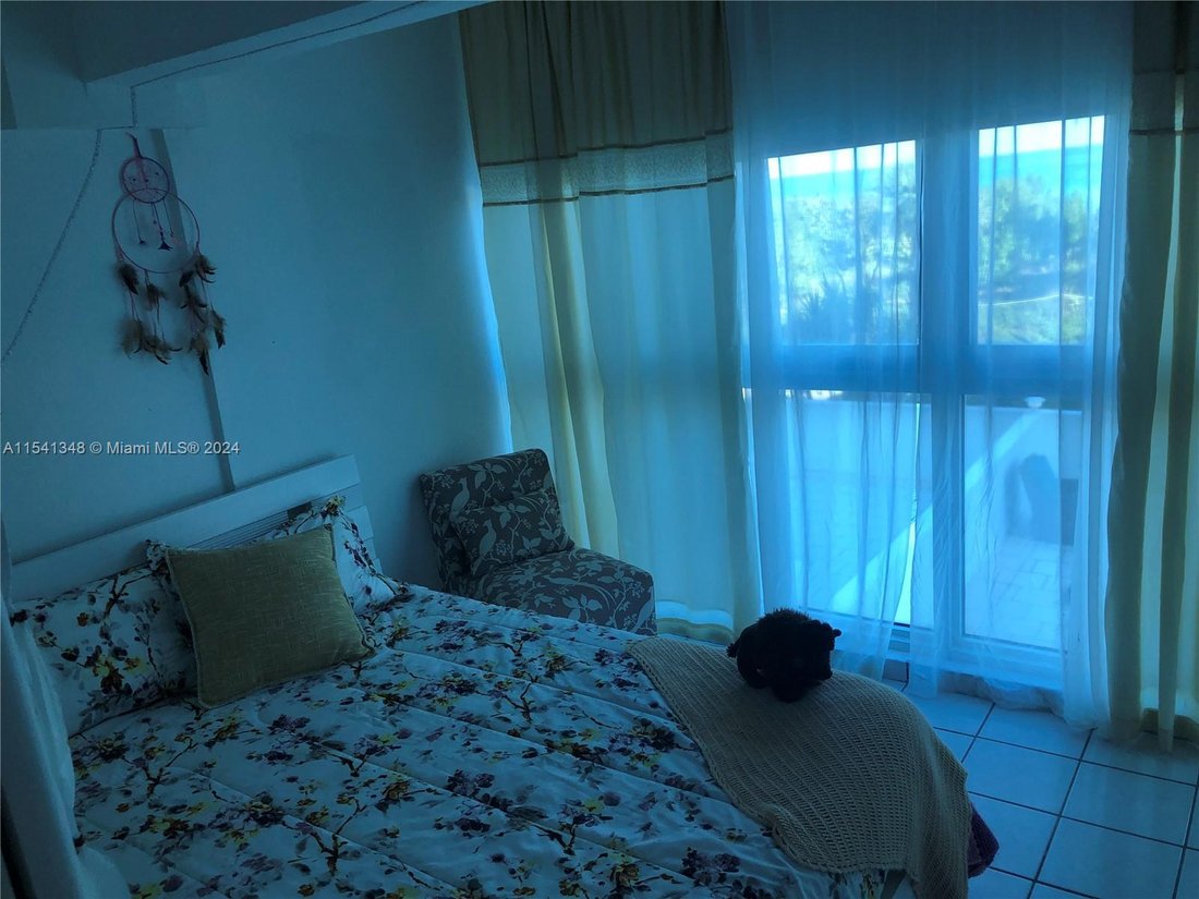 Condo in Miami Beach, Florida, United States 2 - 16639345