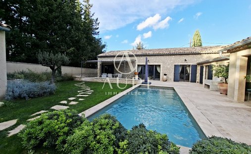 House in Saint-Rémy-de-Provence, Provence-Alpes-Côte d'Azur, France 1