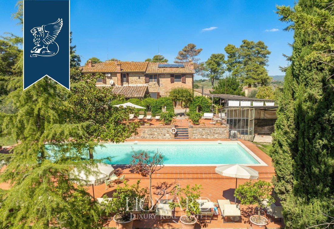 Villa in Monteriggioni, Tuscany, Italy 2 - 16634737