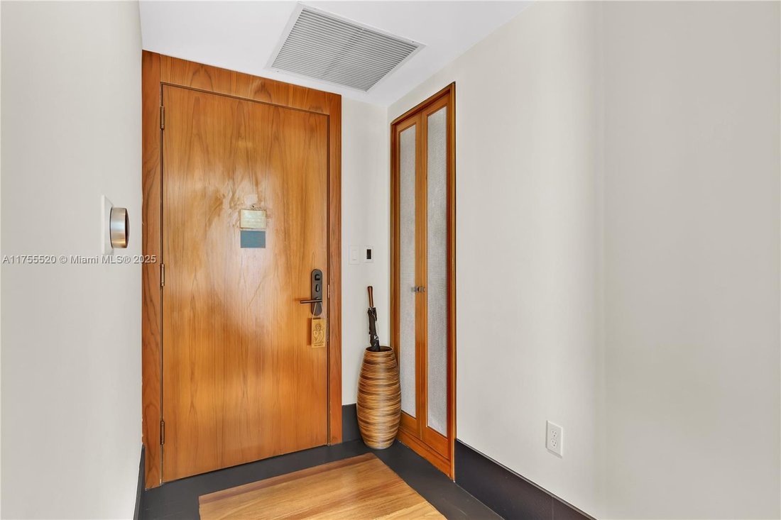 Condo in Miami Beach, Florida, United States 4 - 16636312