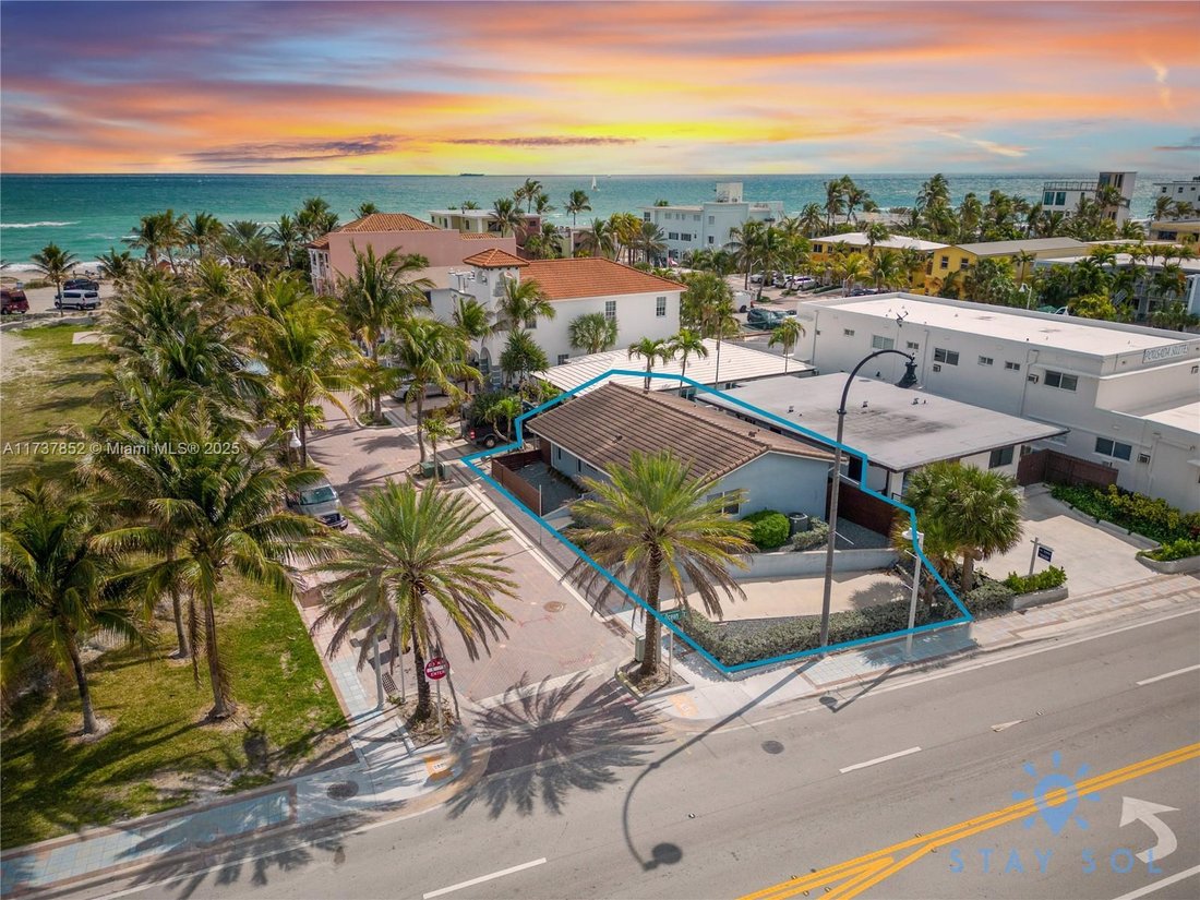 House in Hollywood, Florida, United States 2 - 16635707