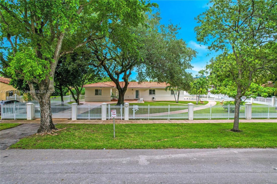 House in Coral Gables, Florida, United States 2 - 16640299