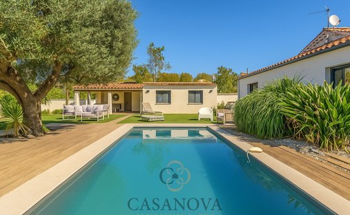 Castle for Sale in Mauguio, Occitanie, France