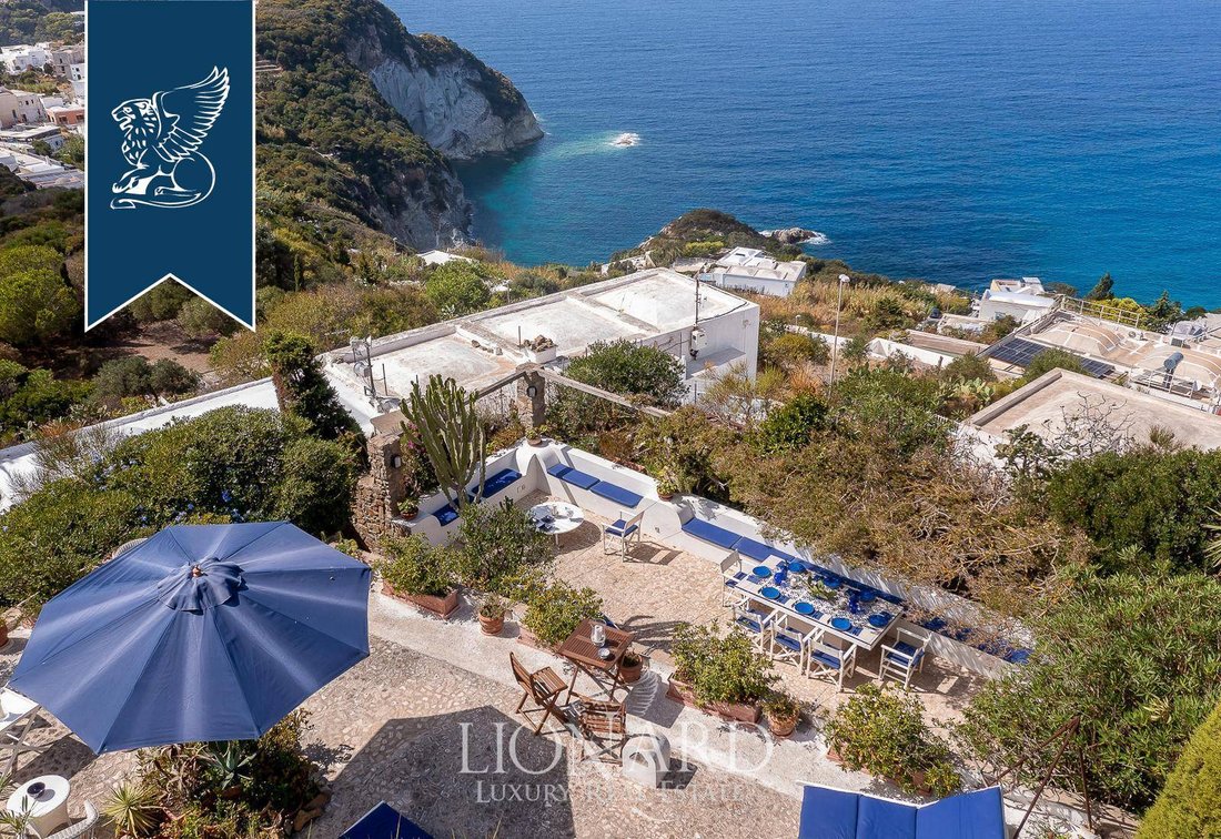 Villa in Ponza Island, Lazio, Italy 3 - 16635207