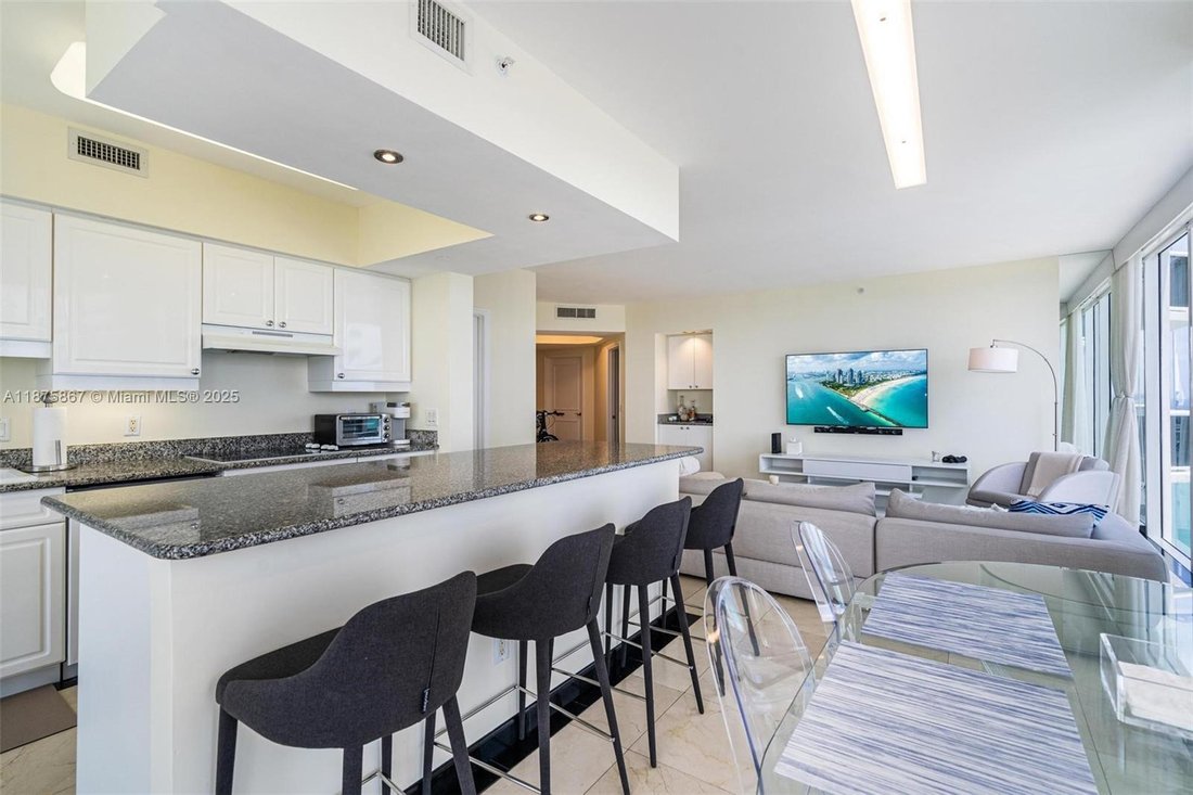 Condo in Miami Beach, Florida, United States 4 - 16636402