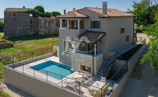 House in Krasica, Istria County, Croatia 1