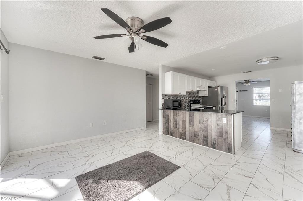 Cape Coral, Florida, United States 4 - 16642828