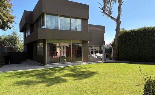 House in Naucalpan de Juárez, State of Mexico, Mexico 1