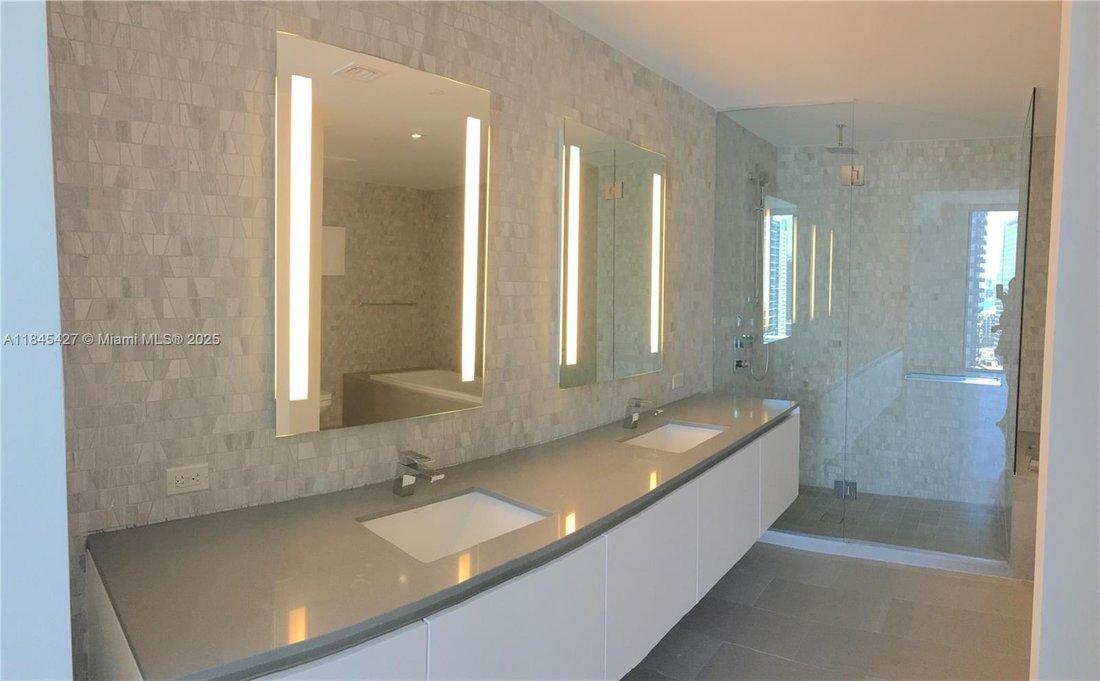 Condo in Miami, Florida, United States 2 - 16640324