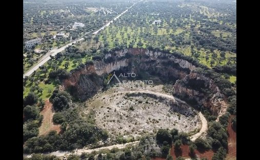 Terreno en Centro, Carovigno, Apulia 1