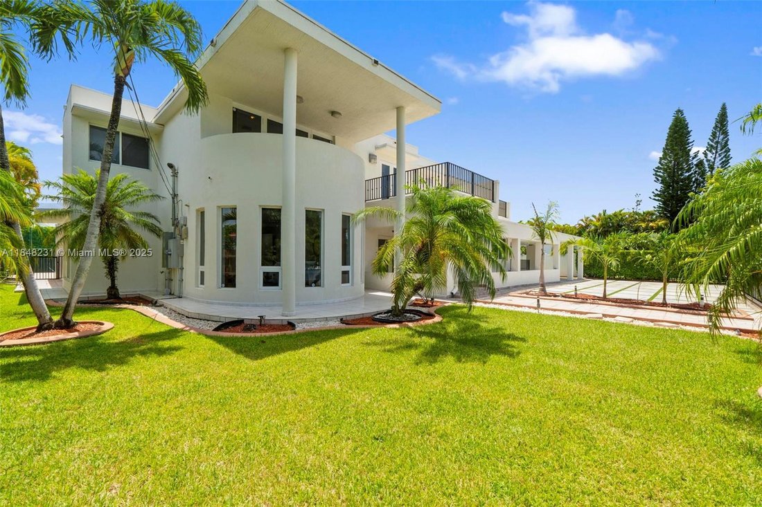 House in South Miami, Florida, United States 1 - 16639790