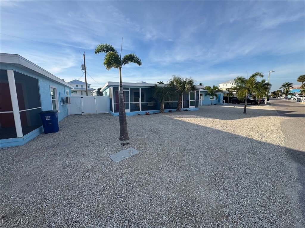House in Fort Myers Beach, Florida, United States 2 - 16645367