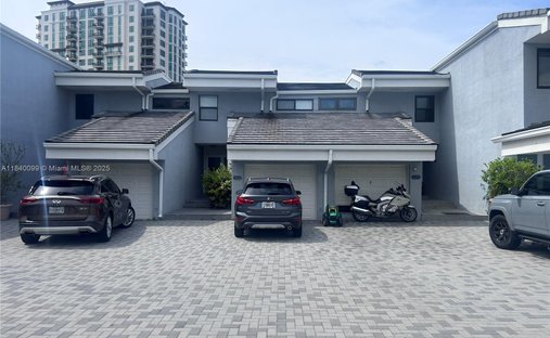 Condo in Golden Beach, Florida, United States 1