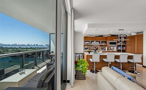Condo in Miami Beach, Florida, United States 1