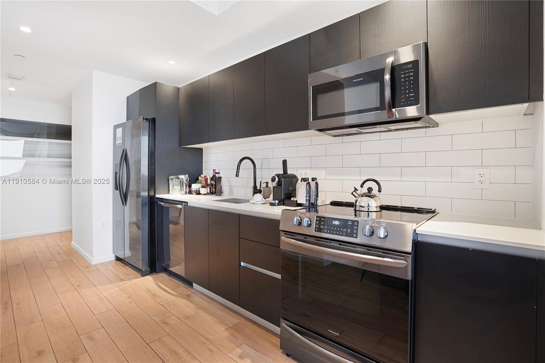 Condo in Miami, Florida, United States 4 - 16640092