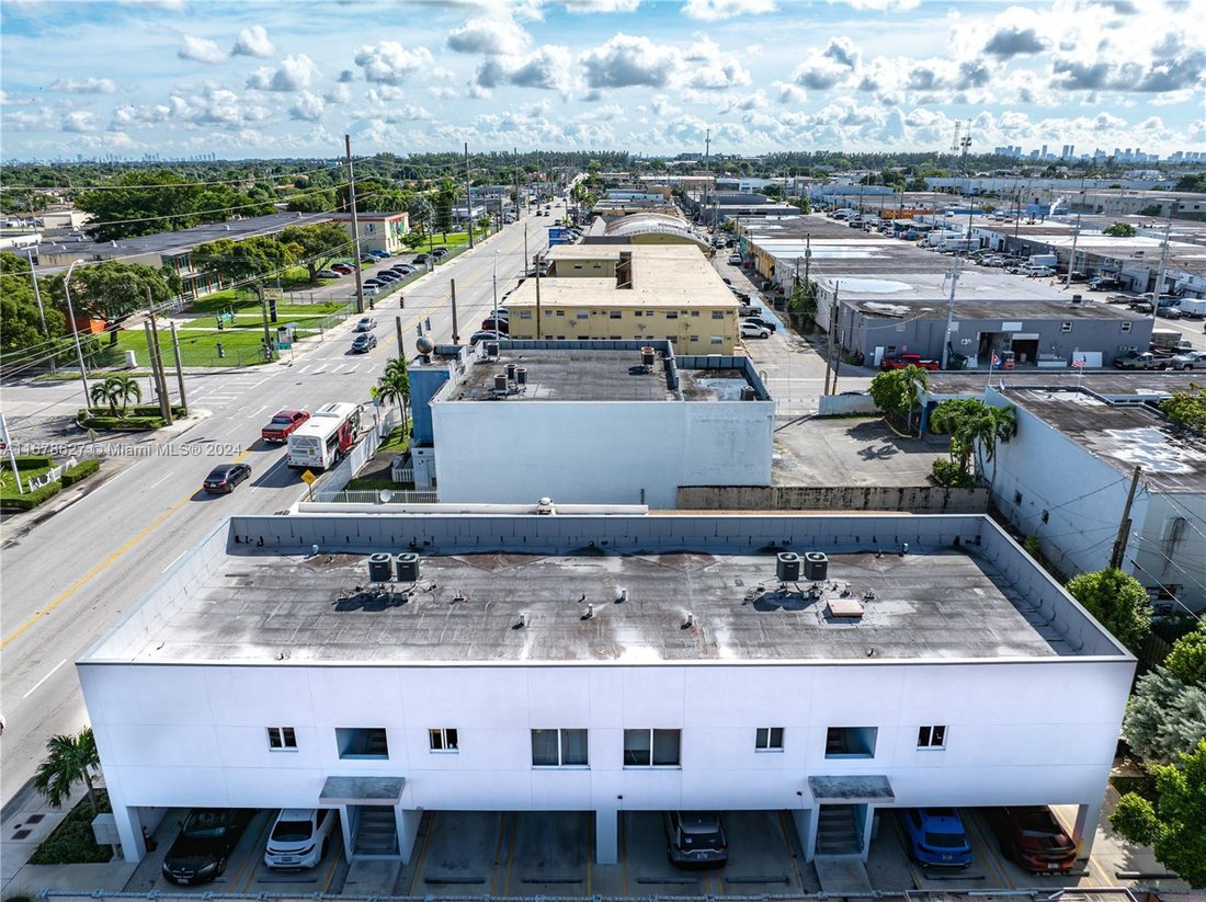 Hialeah, Florida, United States 3 - 16639875