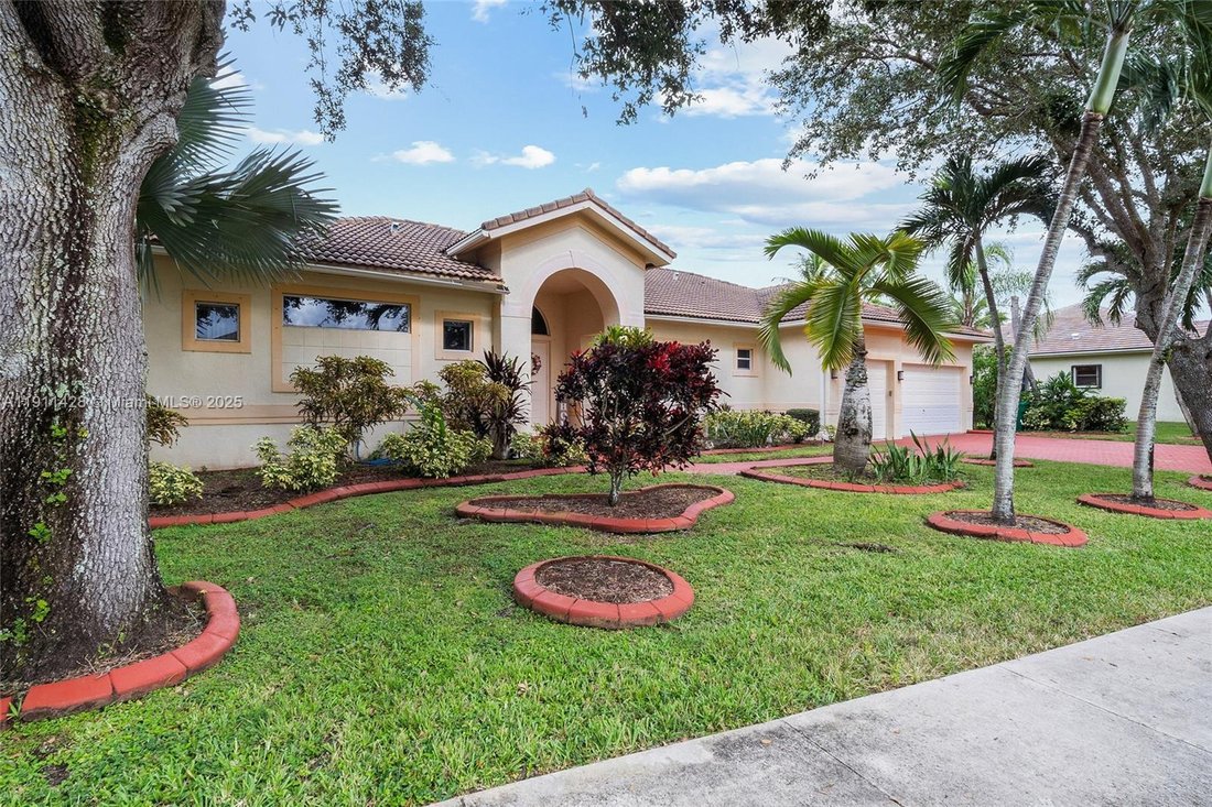 House in Davie, Florida, United States 4 - 16635559