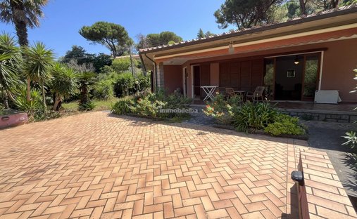 Villa in Capoliveri, Tuscany, Italy 1