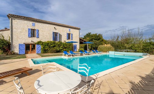 Castle for Sale in Beauville, Nouvelle-Aquitaine, France