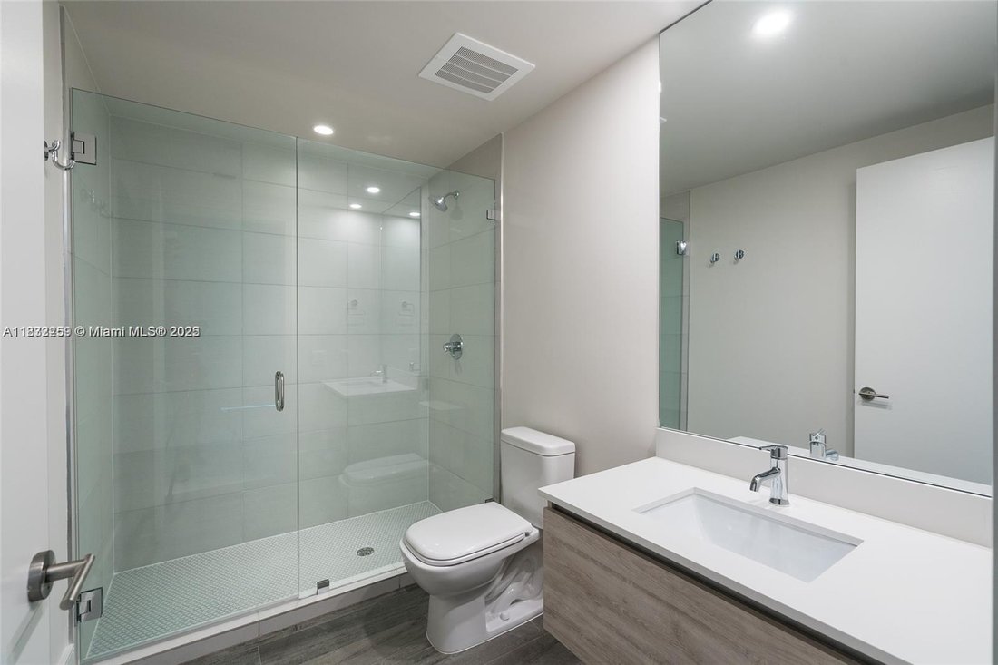 Condo in Miami, Florida, United States 5 - 16638956