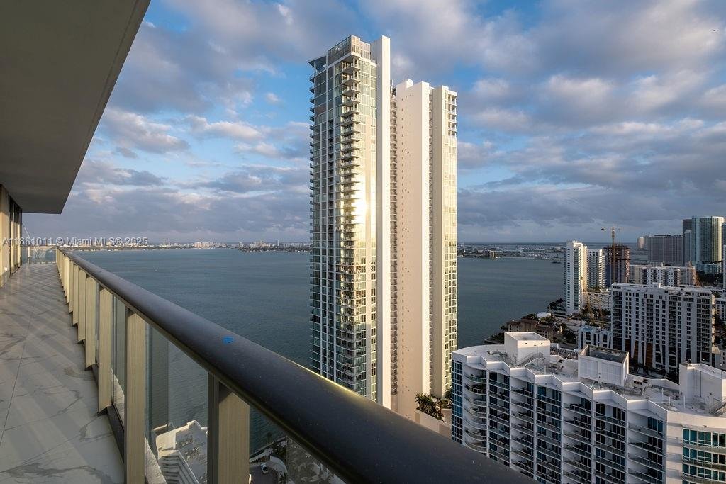 Condo in Miami, Florida, United States 5 - 16635734