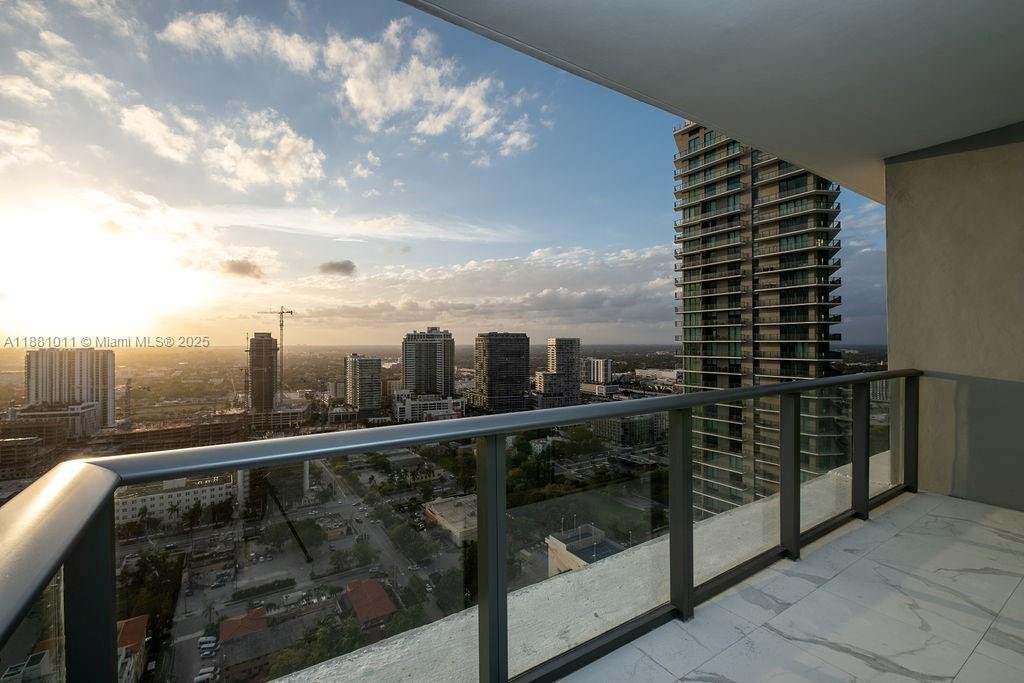 Condo in Miami, Florida, United States 4 - 16635734