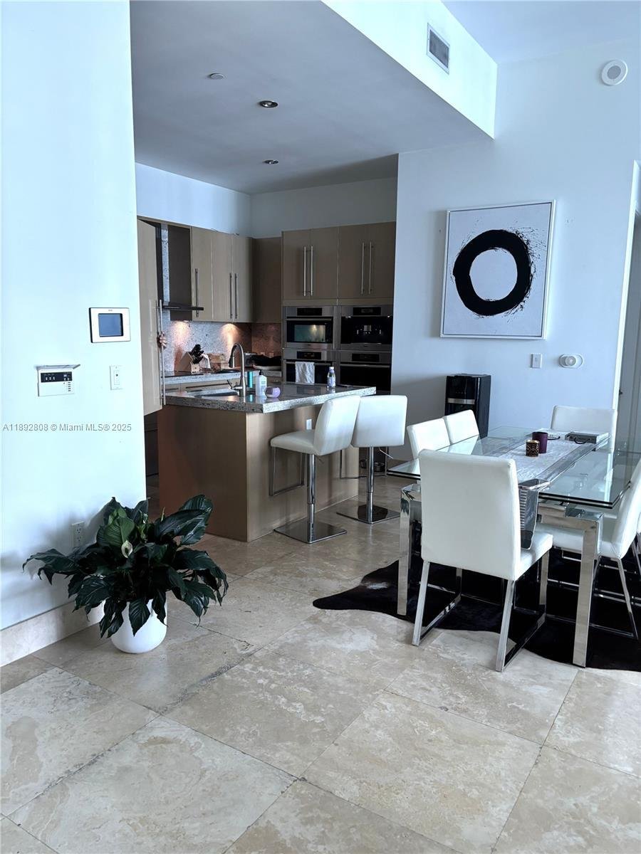 Condo in Miami, Florida, United States 4 - 16638525