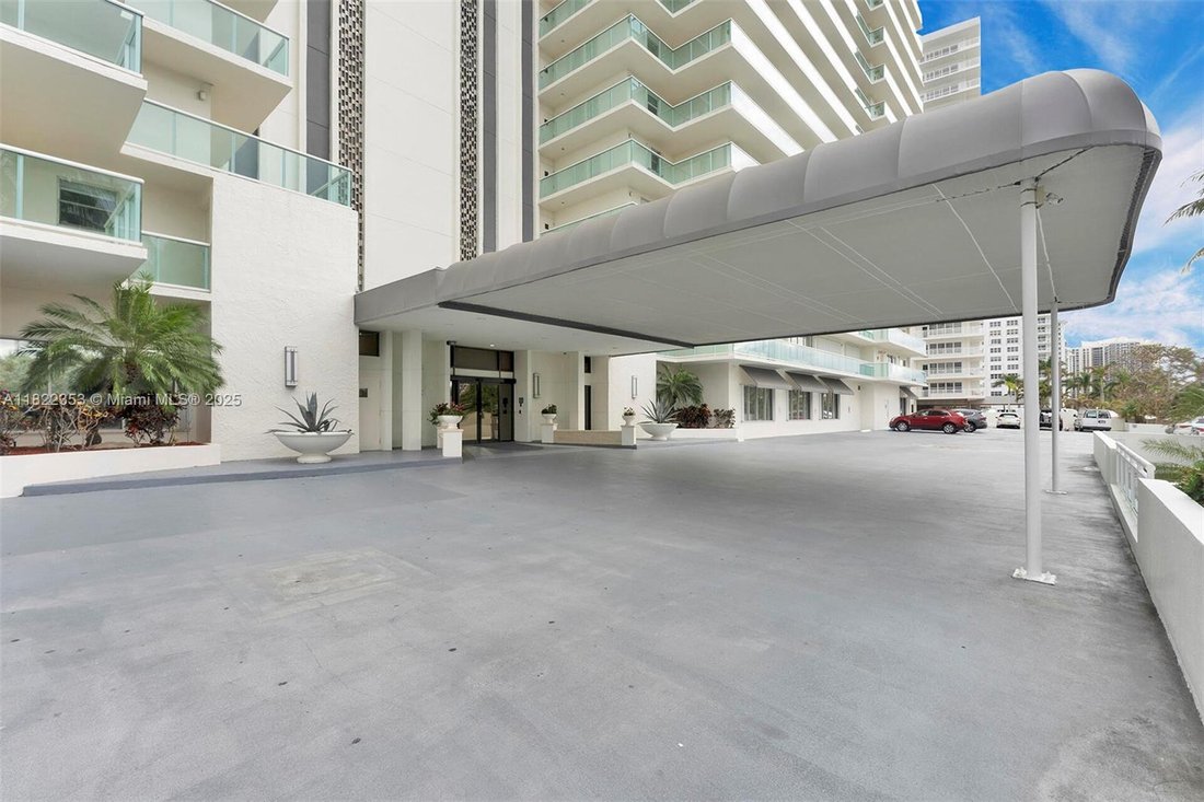 Condo in Fort Lauderdale, Florida, United States 2 - 16635735