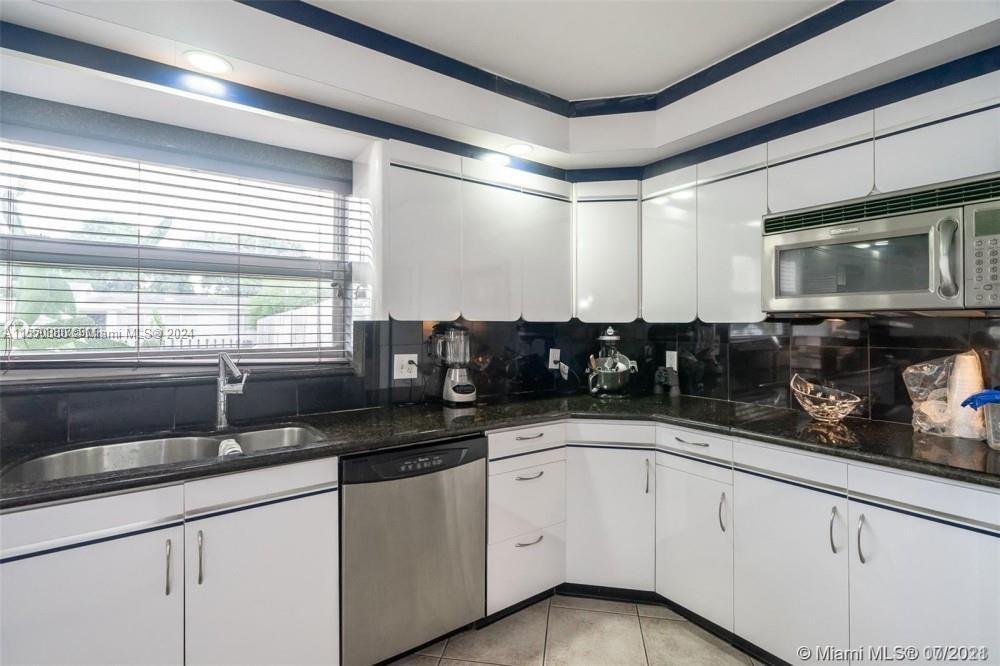 House in Miami, Florida, United States 2 - 16639716
