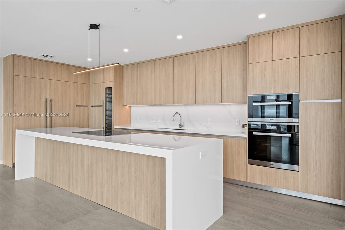 Condo in Miami, Florida, United States 3 - 16636542