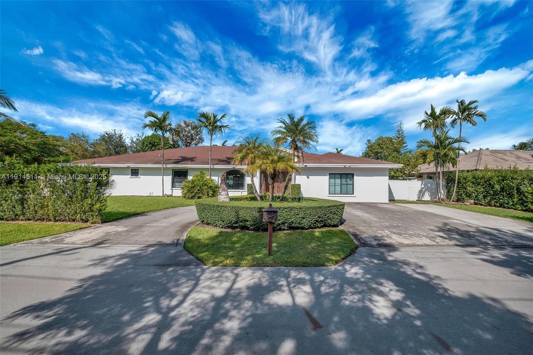 House in Doral, Florida, United States 1 - 16637681