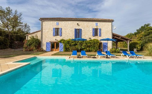 Castle for Sale in Beauville, Nouvelle-Aquitaine, France