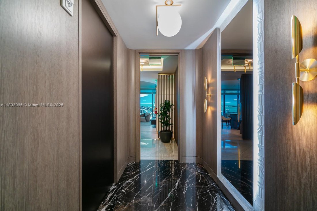 Condo in Miami, Florida, United States 1 - 16635556